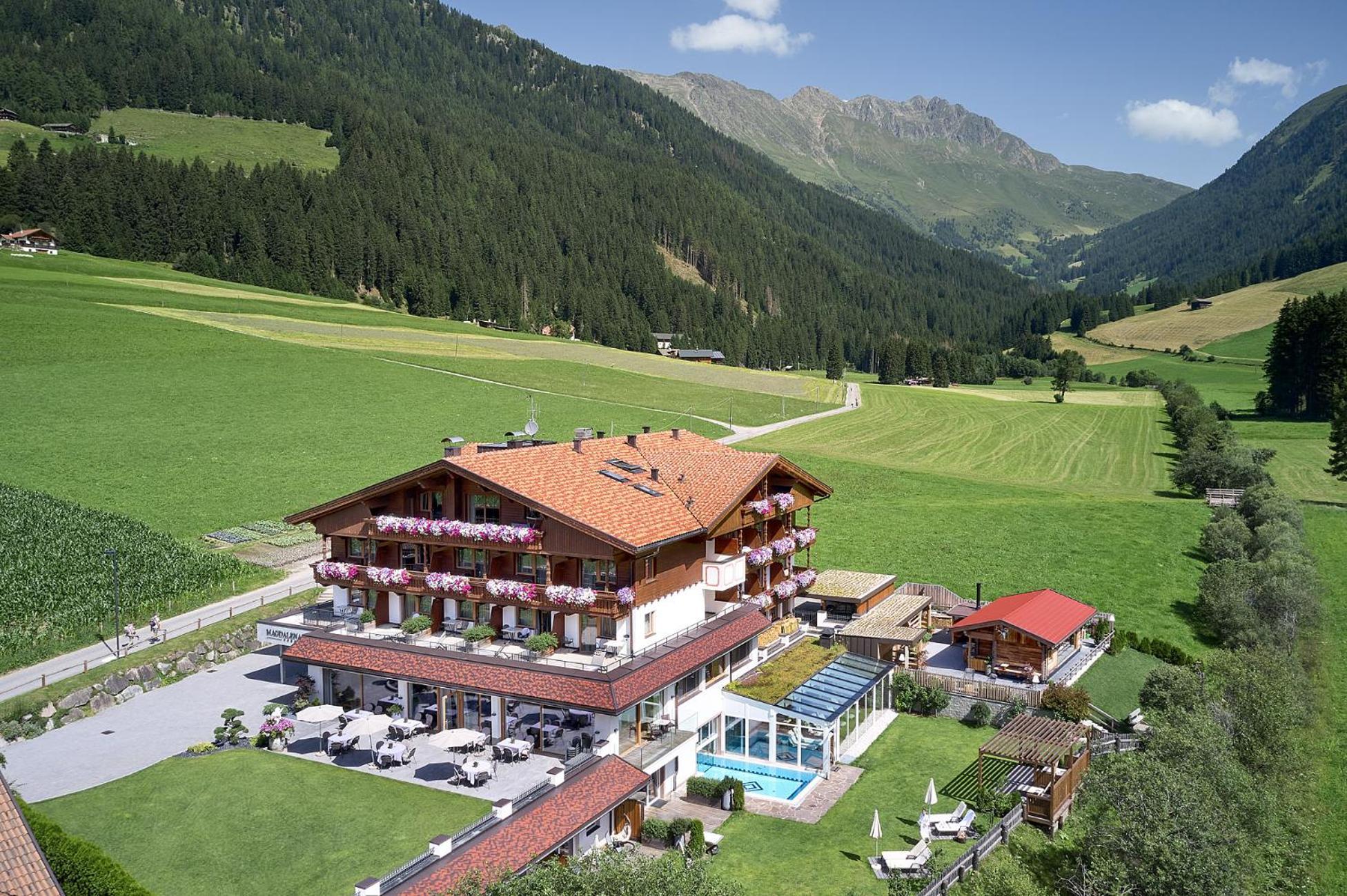 Vitalpina Hotel Magdalenahof Santa Maddalena in Casies Εξωτερικό φωτογραφία