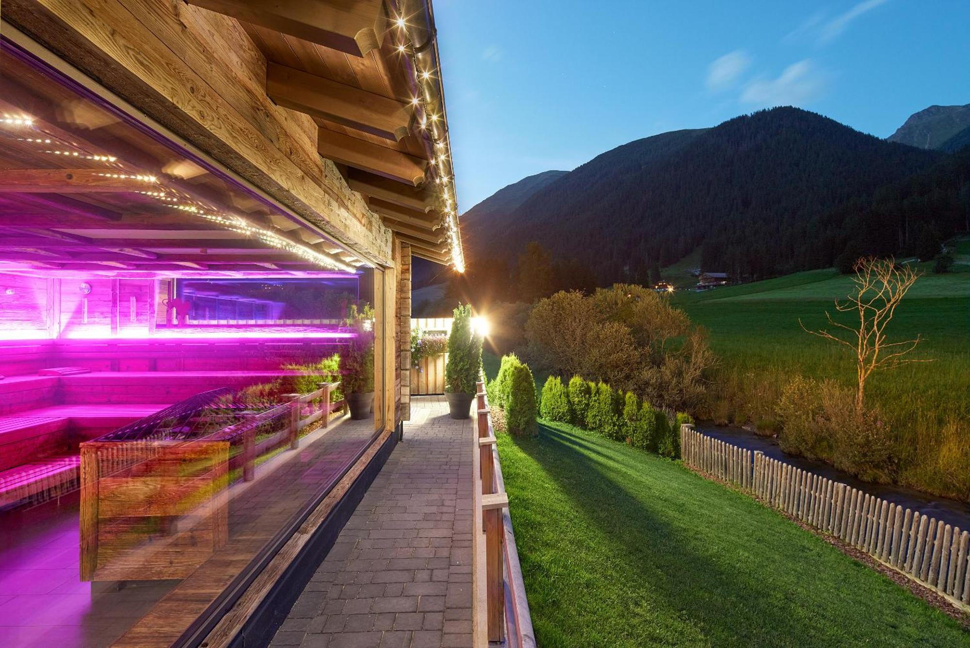 Vitalpina Hotel Magdalenahof Santa Maddalena in Casies Εξωτερικό φωτογραφία
