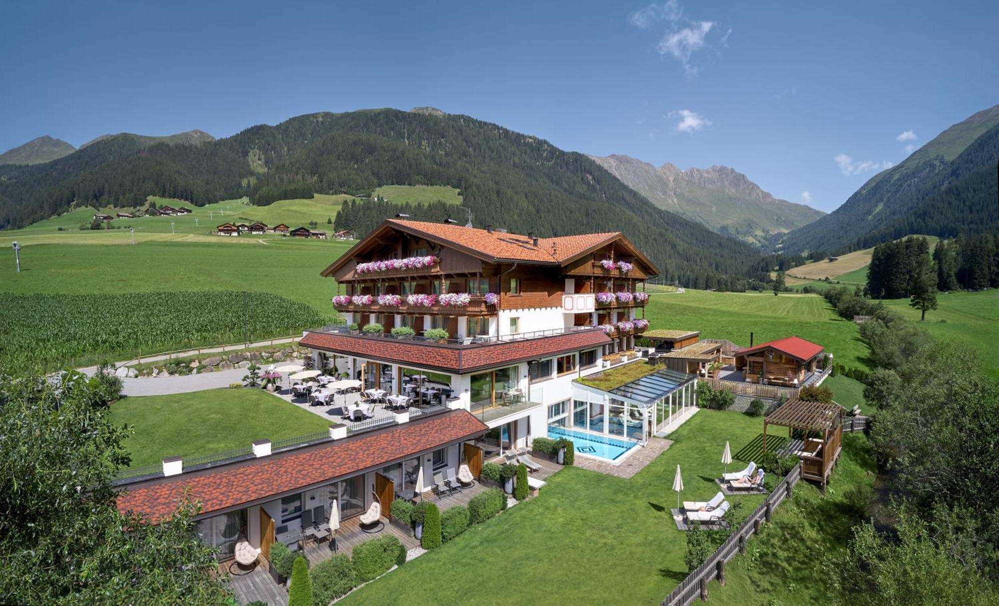 Vitalpina Hotel Magdalenahof Santa Maddalena in Casies Εξωτερικό φωτογραφία